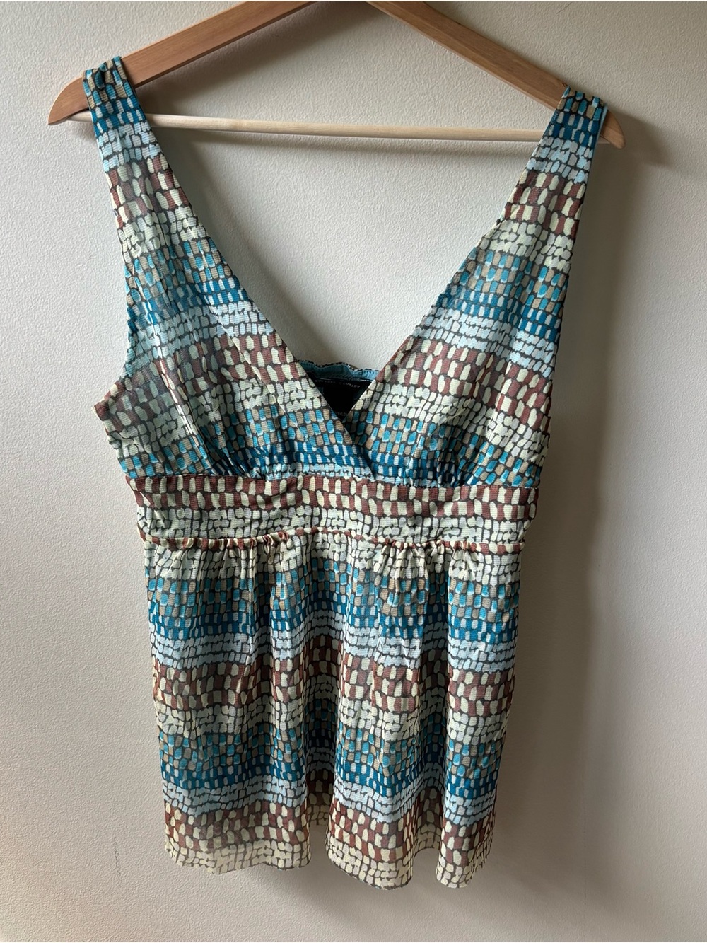 New York & Company Blue, Brown & Cream Patterned V-Neck Tank